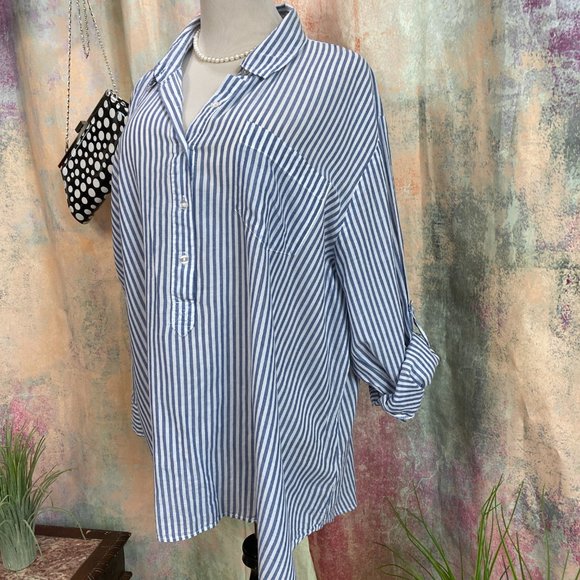 📌Hester & Orchard Classic Striped Button down Blouse with Roll up sleeves - Picture 8 of 16